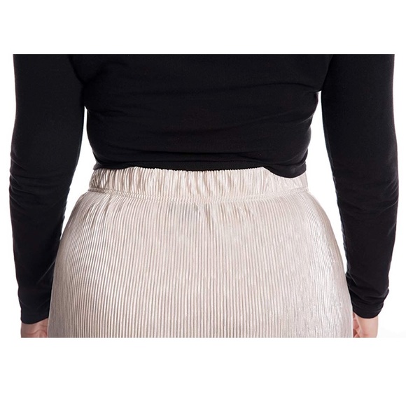 Plus Size Blush Hourglass Mermaid Midi Skirt - Picture 5 of 6